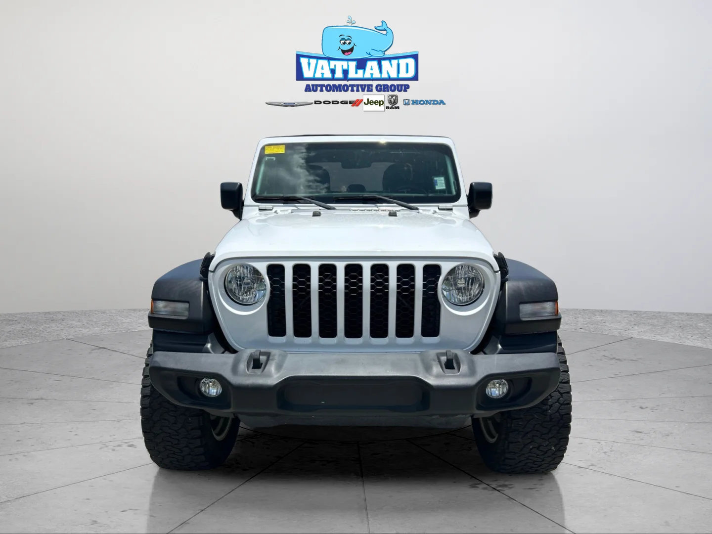 Used 2020 Bright White Clearcoat Jeep Sport image 8