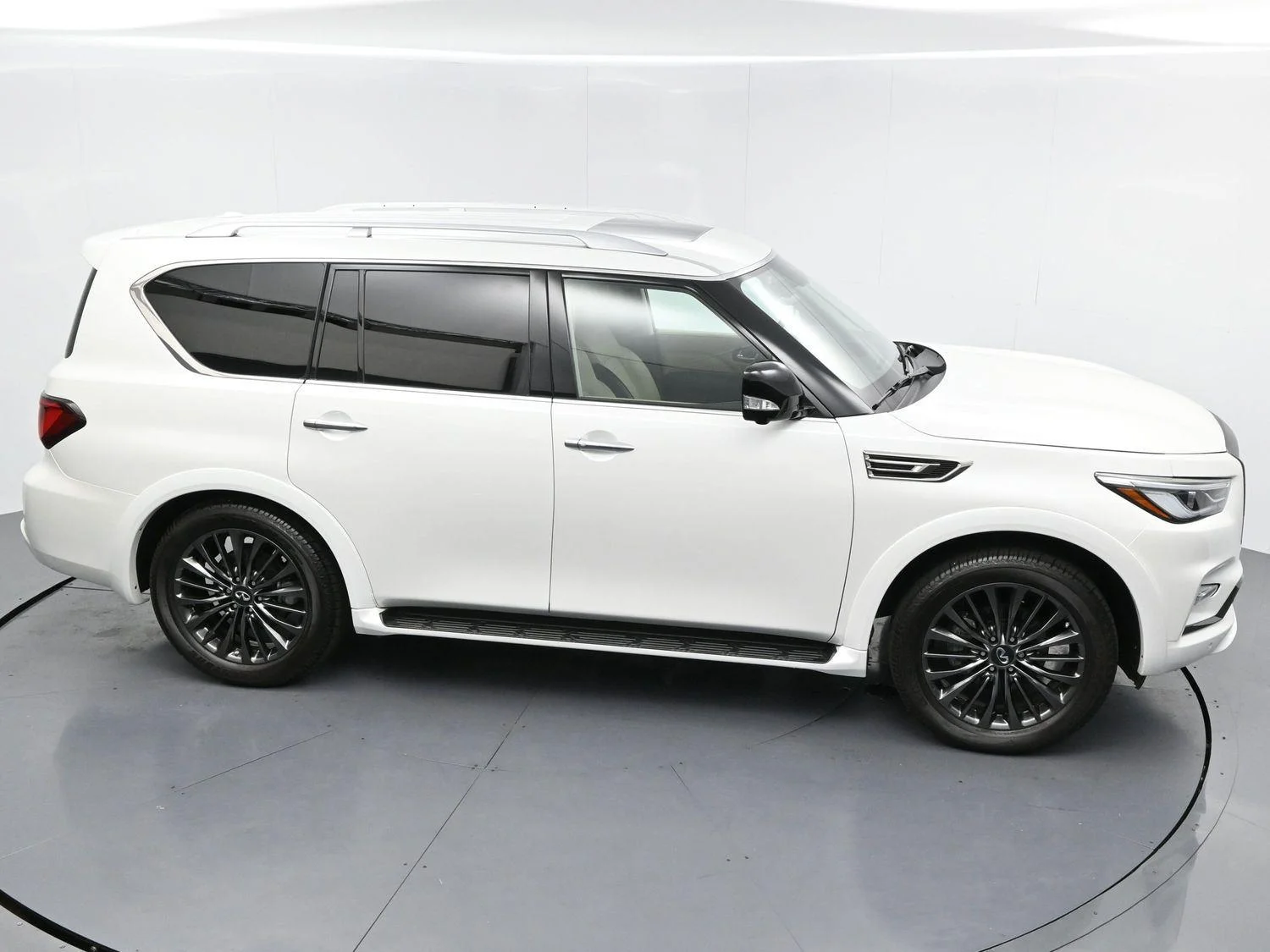 Used 2023 Moonstone White INFINITI PREMIUM SELECT image 51
