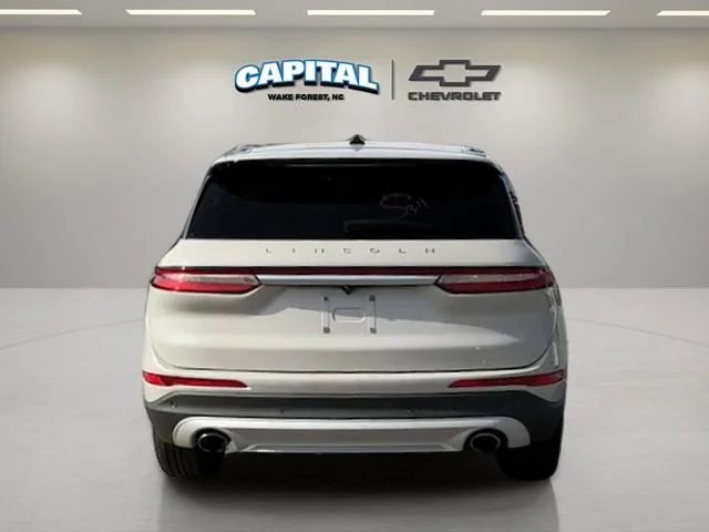 Used 2022 White Lincoln Standard image 4
