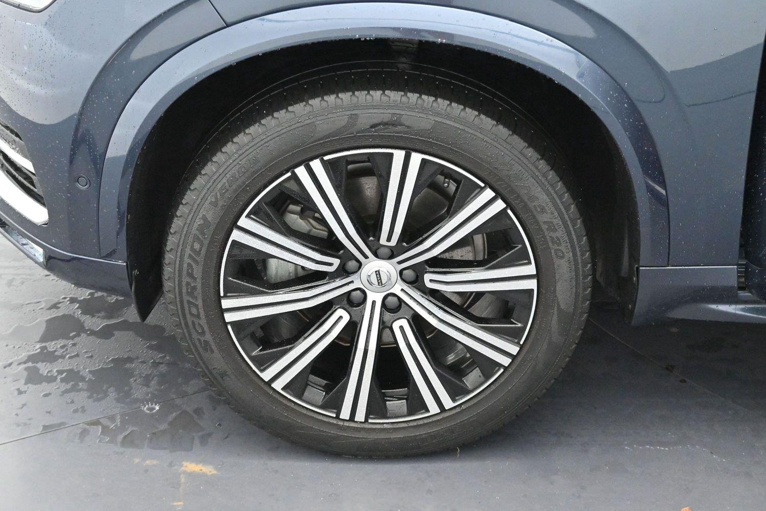 Used 2023 Denim Blue Metallic Volvo Plus image 32
