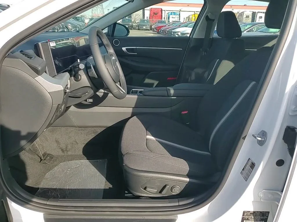 New 2026 White Hyundai SEL Sport image 13