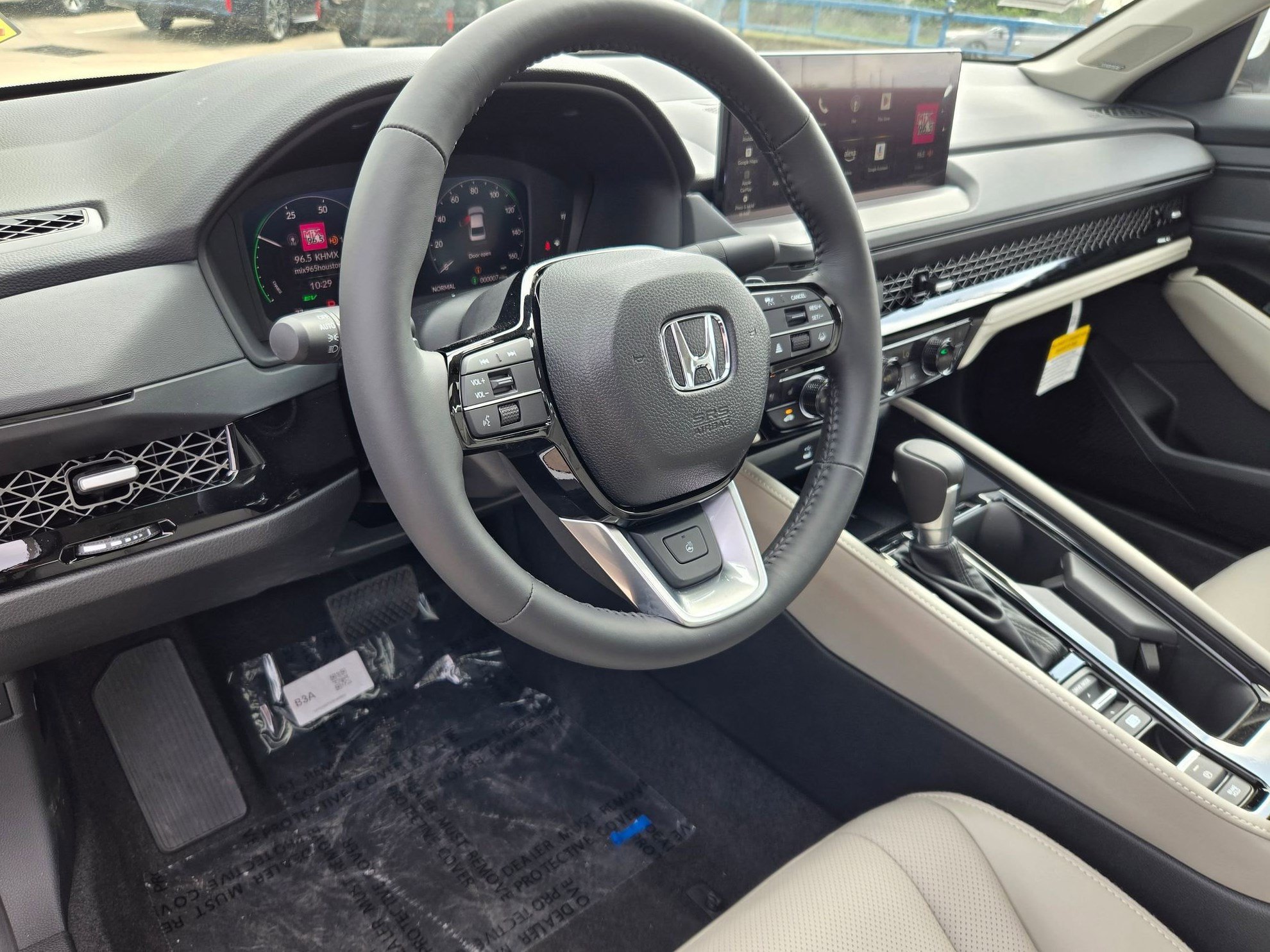 New 2026 Platinum White Pearl Honda Touring image 9
