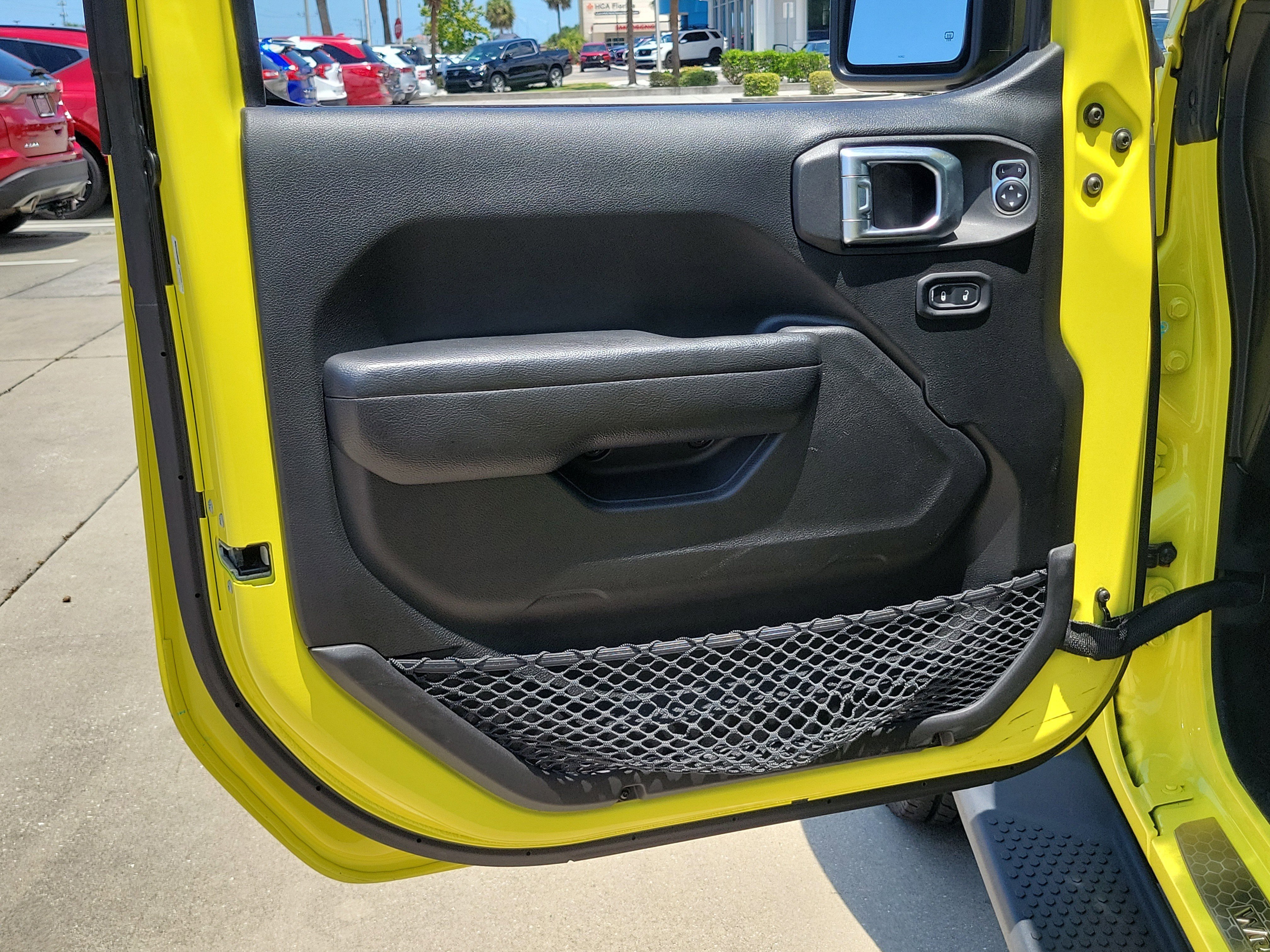 Used 2022 High Velocity Clearcoat Jeep Unlimited Sport S image 18