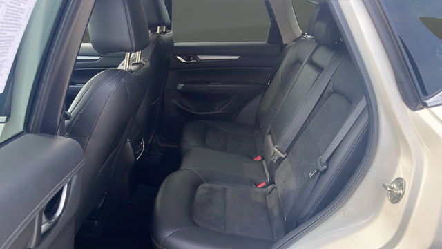 Used 2018 White Mazda Touring image 23