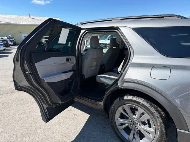 Used 2026 Carbonized Gray Metallic Ford Active image 45