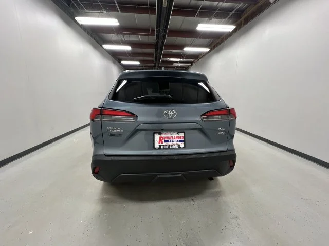 Used 2023  Toyota XLE image 7