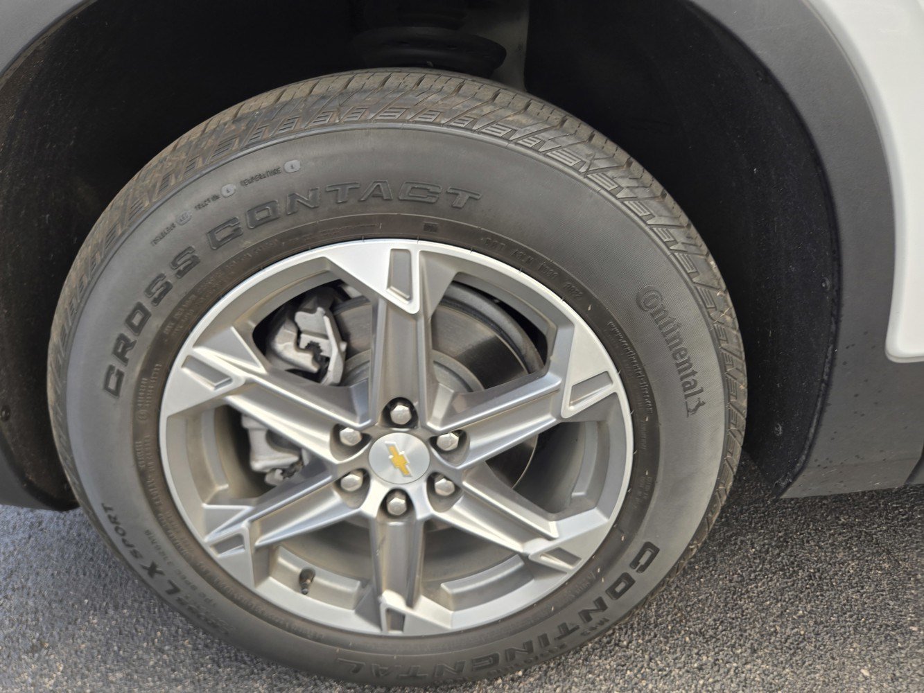 Used 2023 Summit White Chevrolet LT image 42