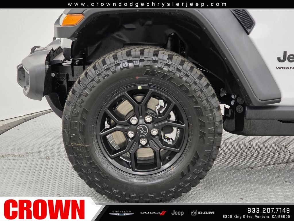 New 2026 Bright White Clear-Coat Exterior Paint Jeep  image 9