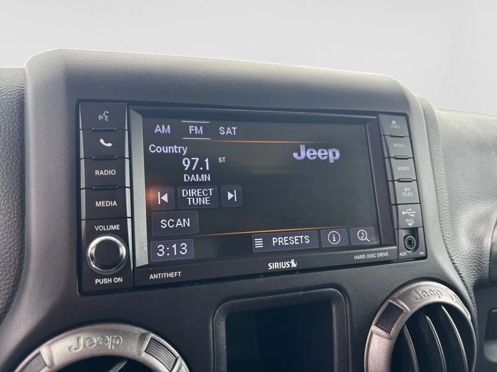 Used 2018 Black Jeep Unlimited Sport image 22