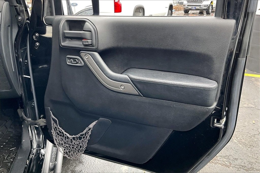 2016 JEEP WRANGLER - Image 18