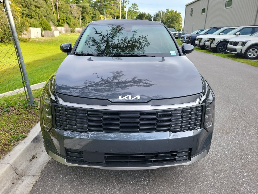 New 2027 Gravity Gray Kia LX image 2