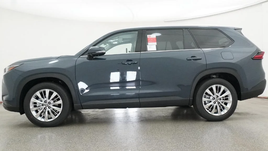 New 2026 Storm Cloud Toyota Platinum image 38