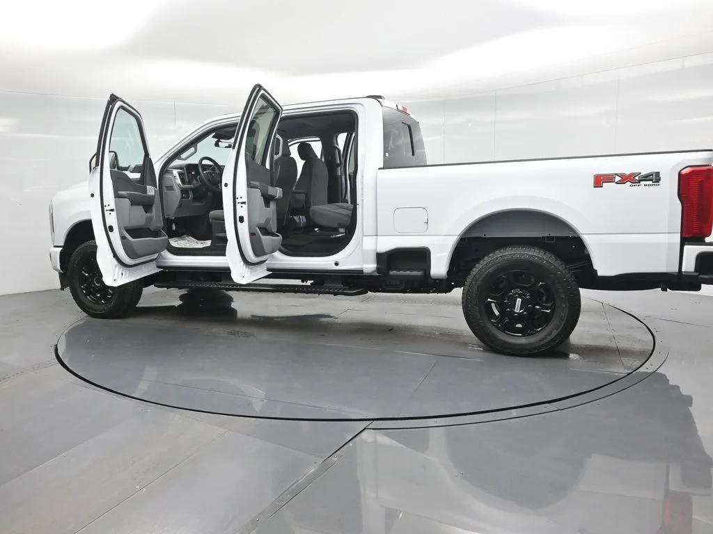 New 2026 White Ford XL image 32