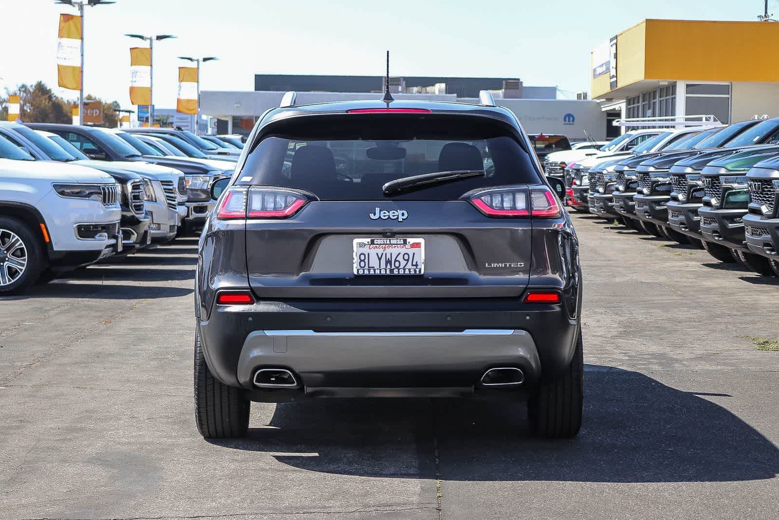 Used 2019 Granite Crystal Metallic Clearcoat Jeep Limited image 5