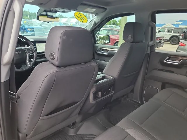 Used 2022  Chevrolet LT Trail Boss image 13