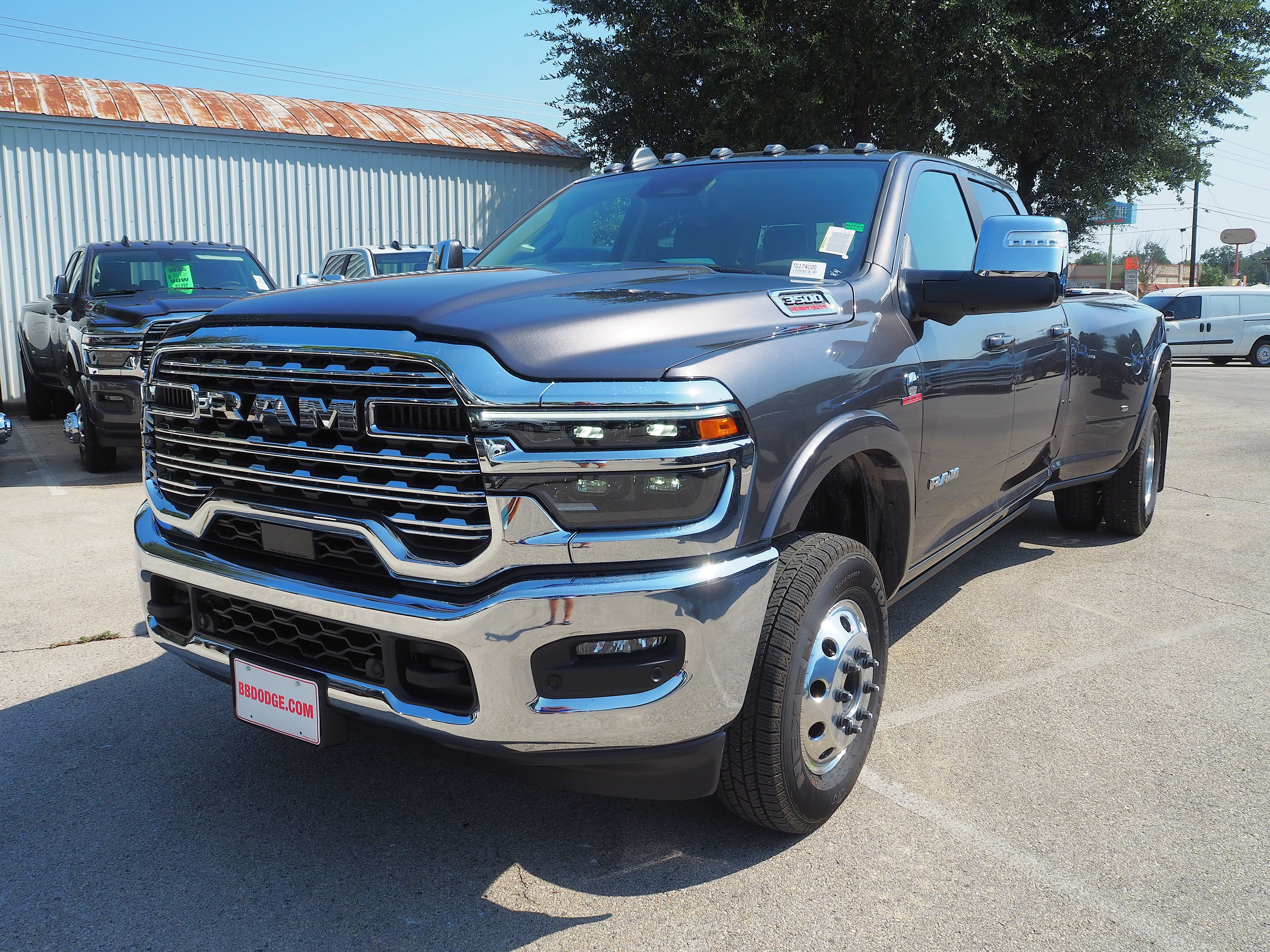 New 2026 Granite Crystal Metallic Clear-Coat Exterior Paint RAM Longhorn image 2