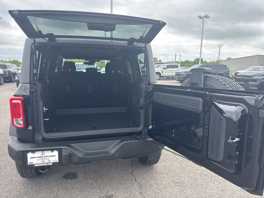 New 2026 Shadow Black Ford Big Bend image 25