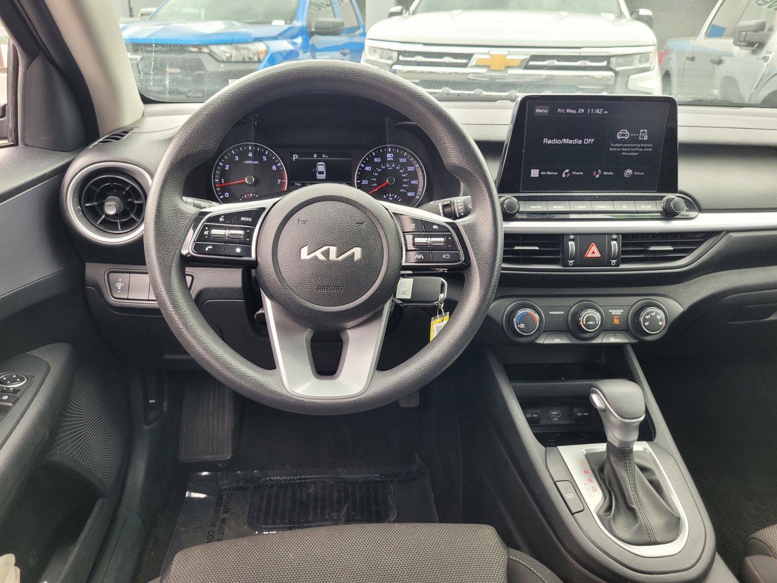 Used 2022 Gray Kia LXS image 17