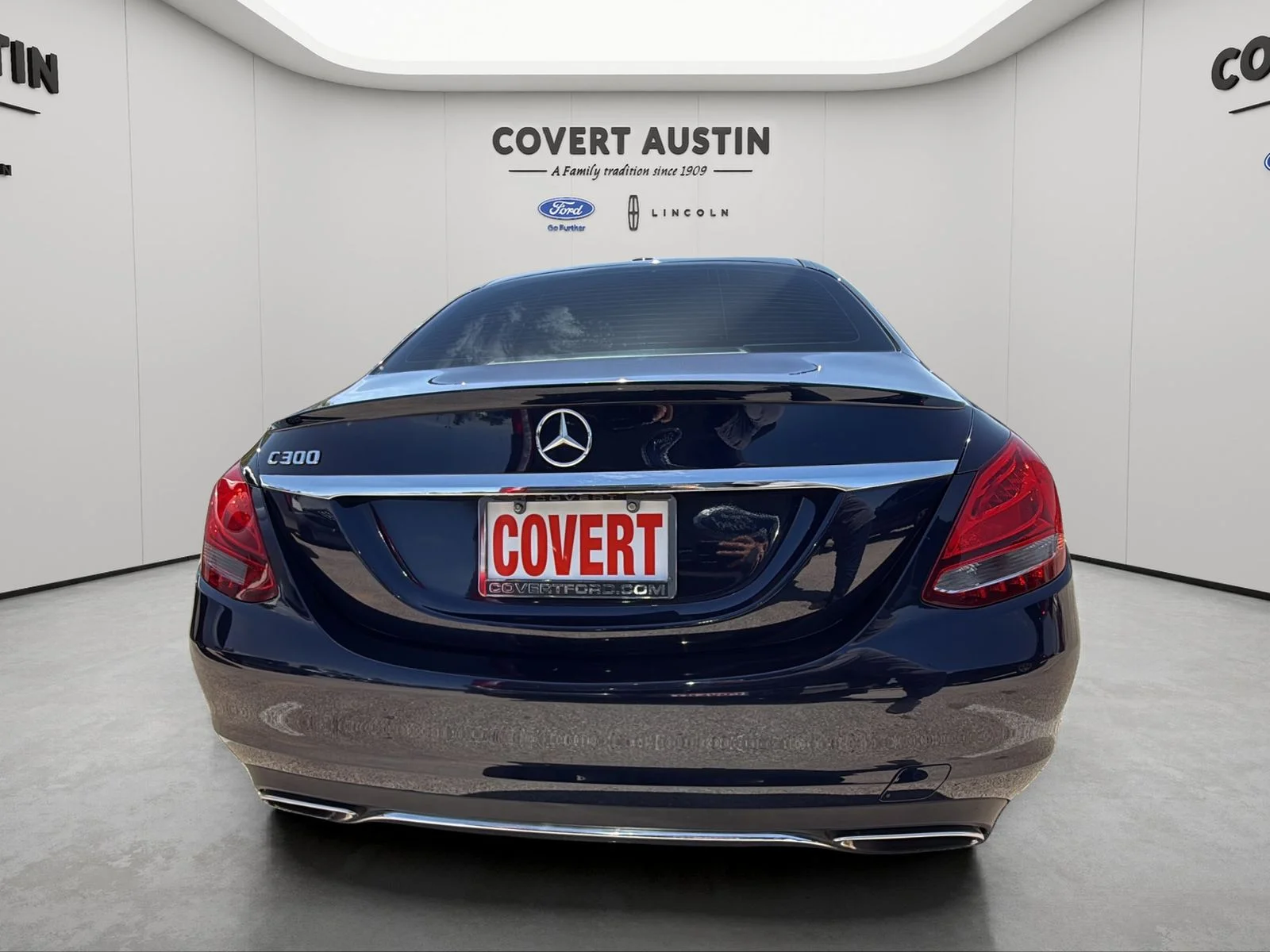 Used 2017  Mercedes-Benz C 300 image 3