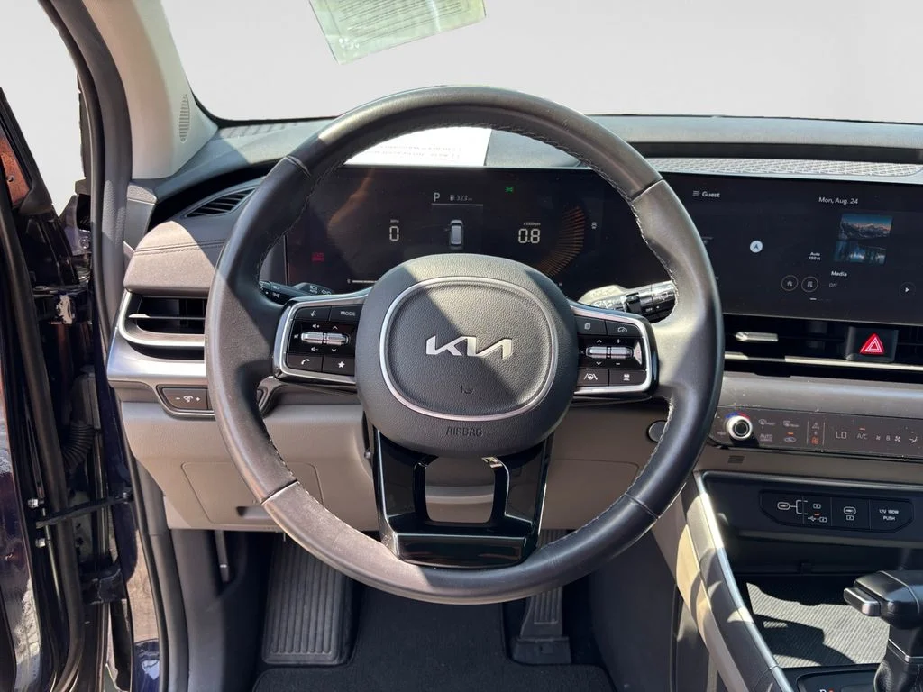 Used 2025 Blue Kia LXS image 11