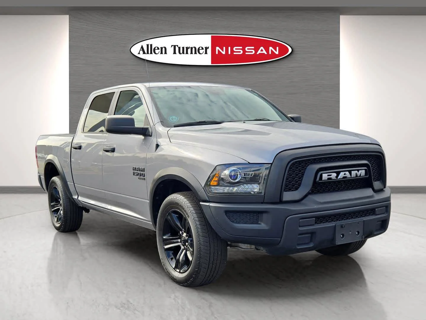 2024 RAM 1500 Classic Warlock 4x4 Crew Cab 5'7's photo