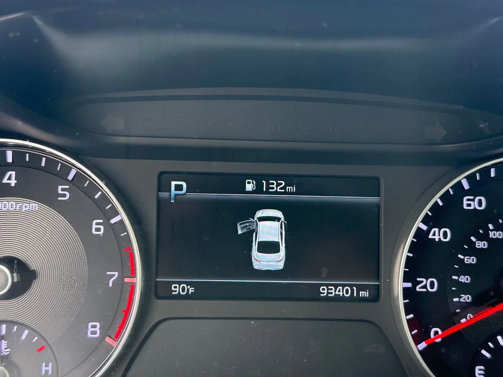 Used 2023 Gray Kia LXS image 16