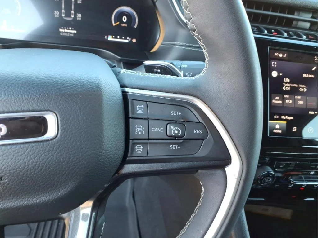 Used 2023 Gray Jeep Altitude image 26
