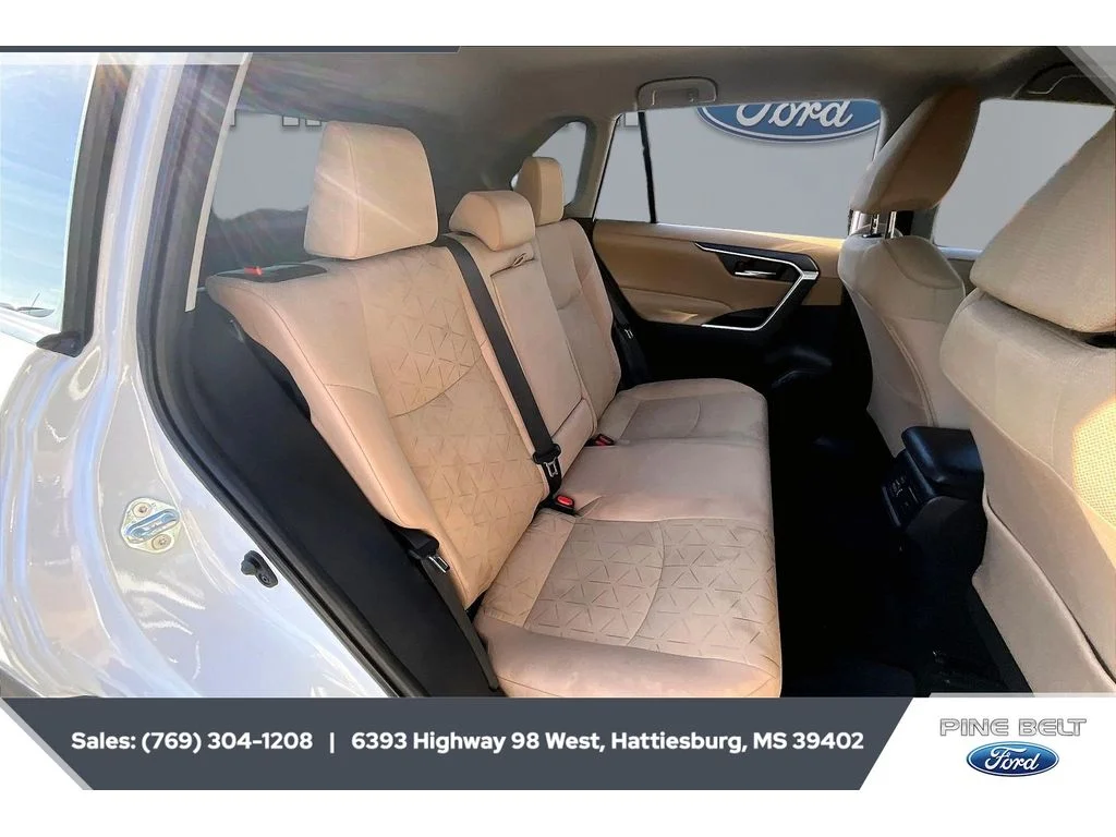 Used 2024 Ice Cap Toyota XLE image 21