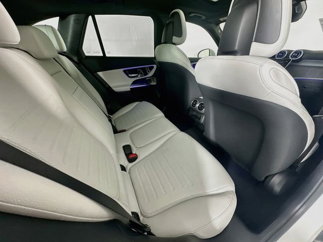 New 2027 Polar White Mercedes-Benz GLC 350e image 27