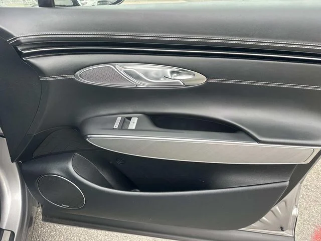 Used 2023 Silver Genesis Advanced image 13