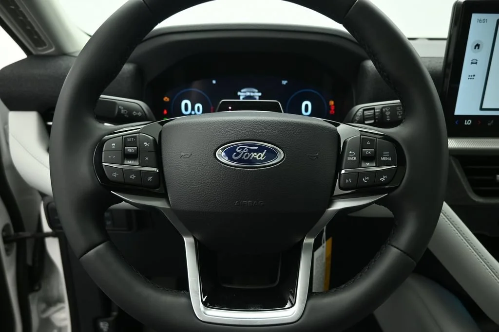 New 2026 White Ford Platinum image 10