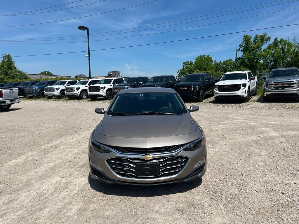 Used 2022 Mineral Gray Metallic Chevrolet LT image 3