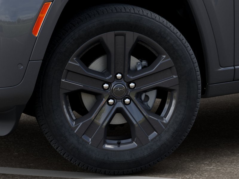 New 2027 Sting-Gray Clear-Coat Paint Jeep Limited Reserve image 8