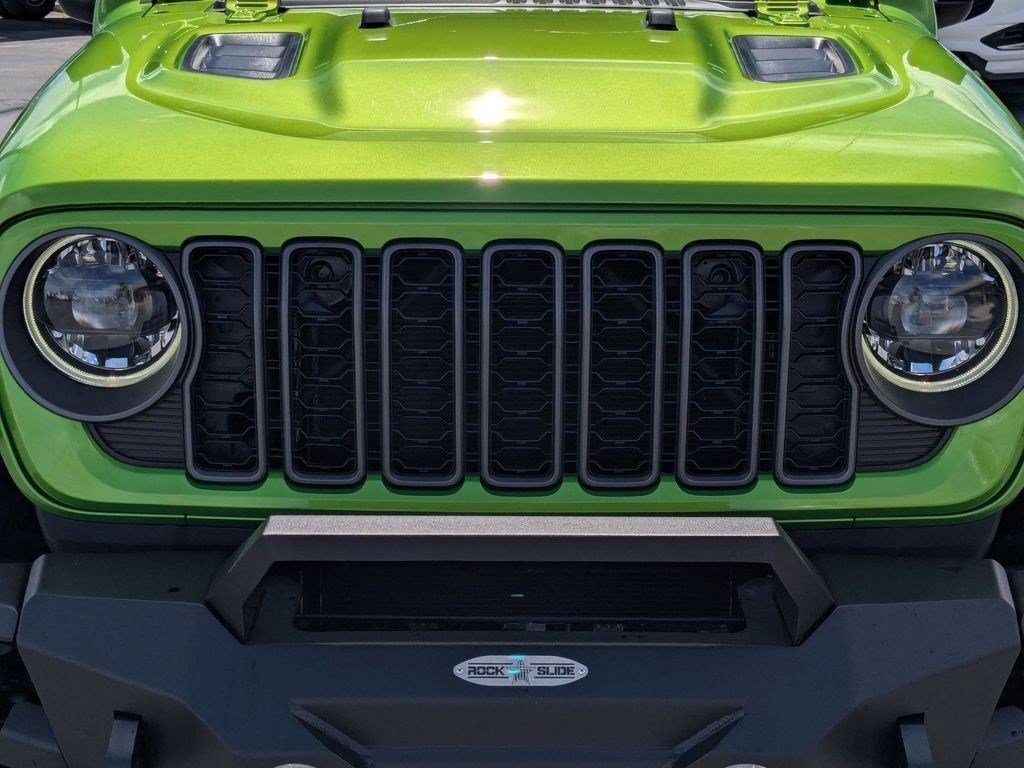 Used 2025 Mojito Clearcoat Jeep Rubicon image 10