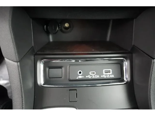 New 2027 CRYSTAL WHITE PEARL Subaru Premium 7-Passenger image 18