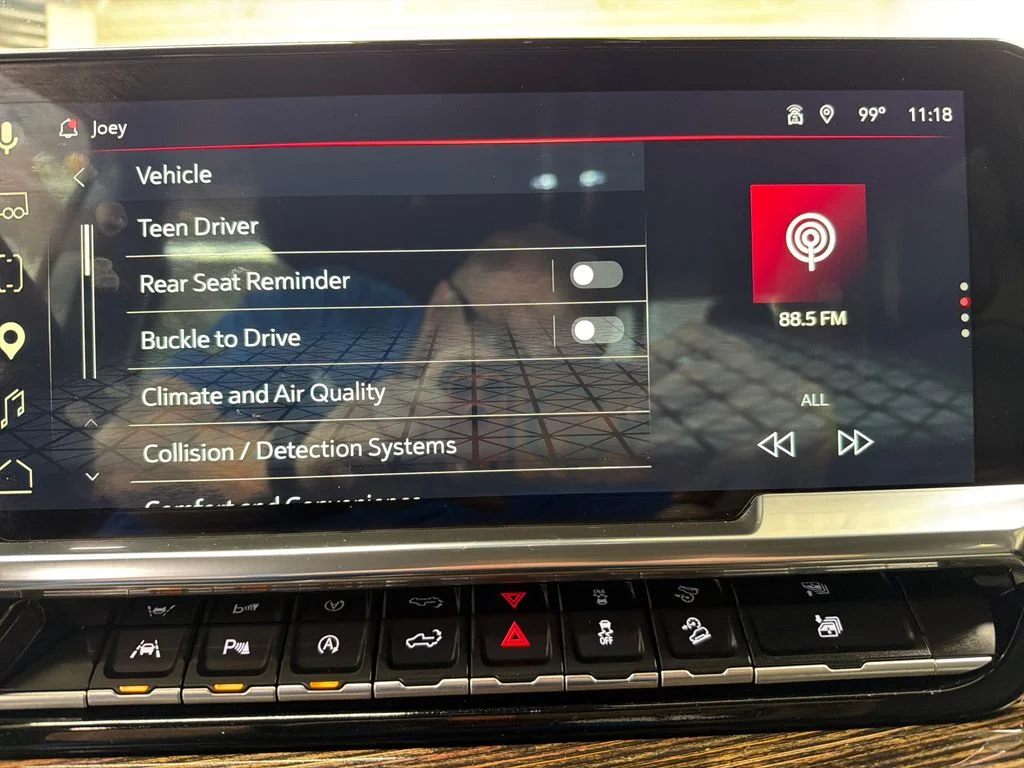 Certified Used 2025 White GMC Elevation image 28
