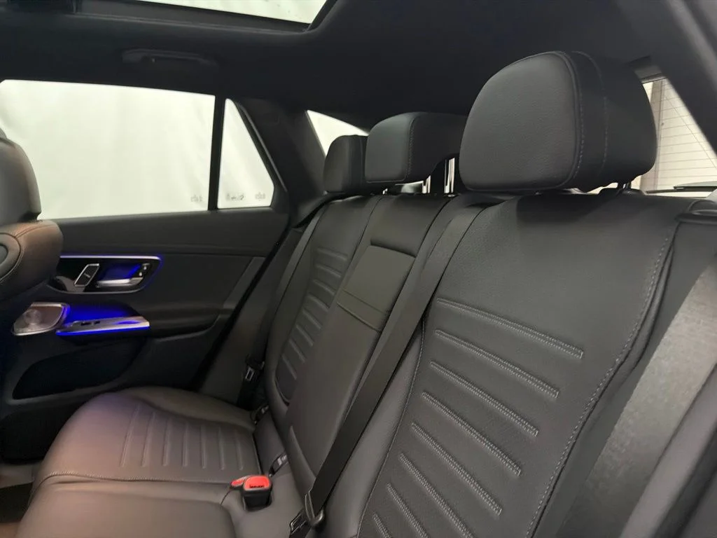 New 2026 Black Mercedes-Benz GLC 300 image 18