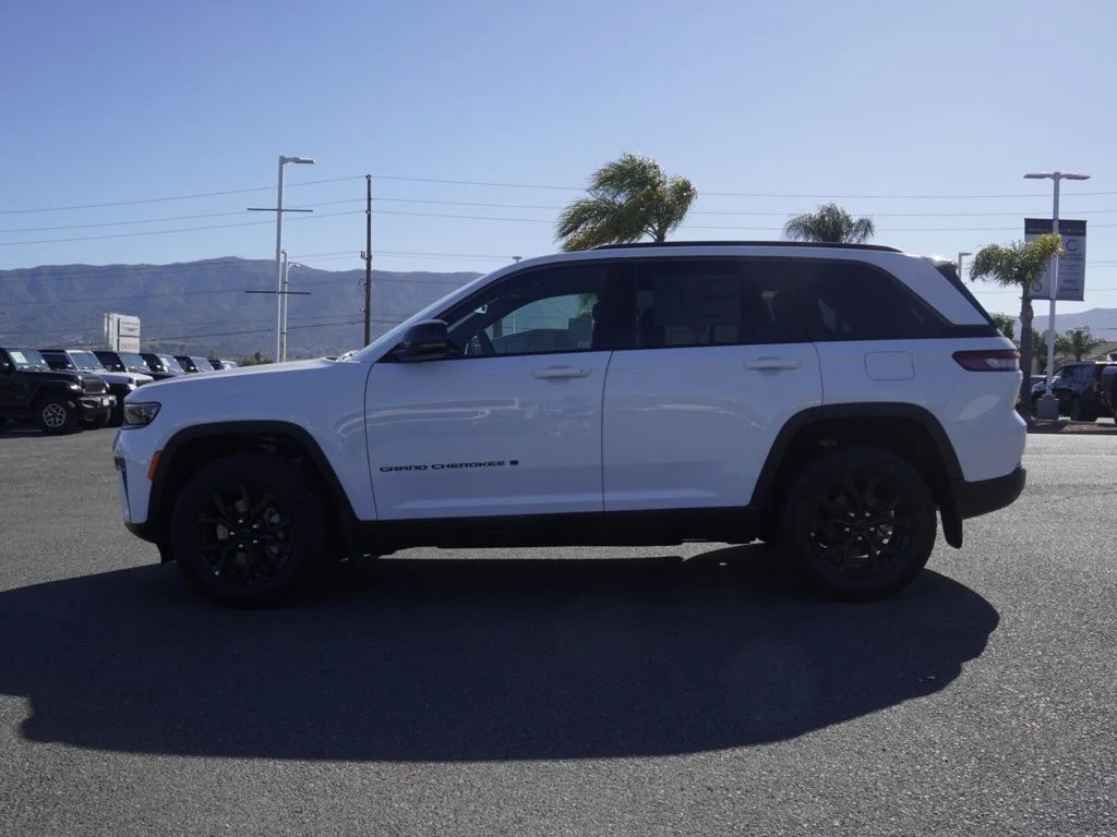 New 2026 Bright White Clearcoat Jeep Altitude image 6