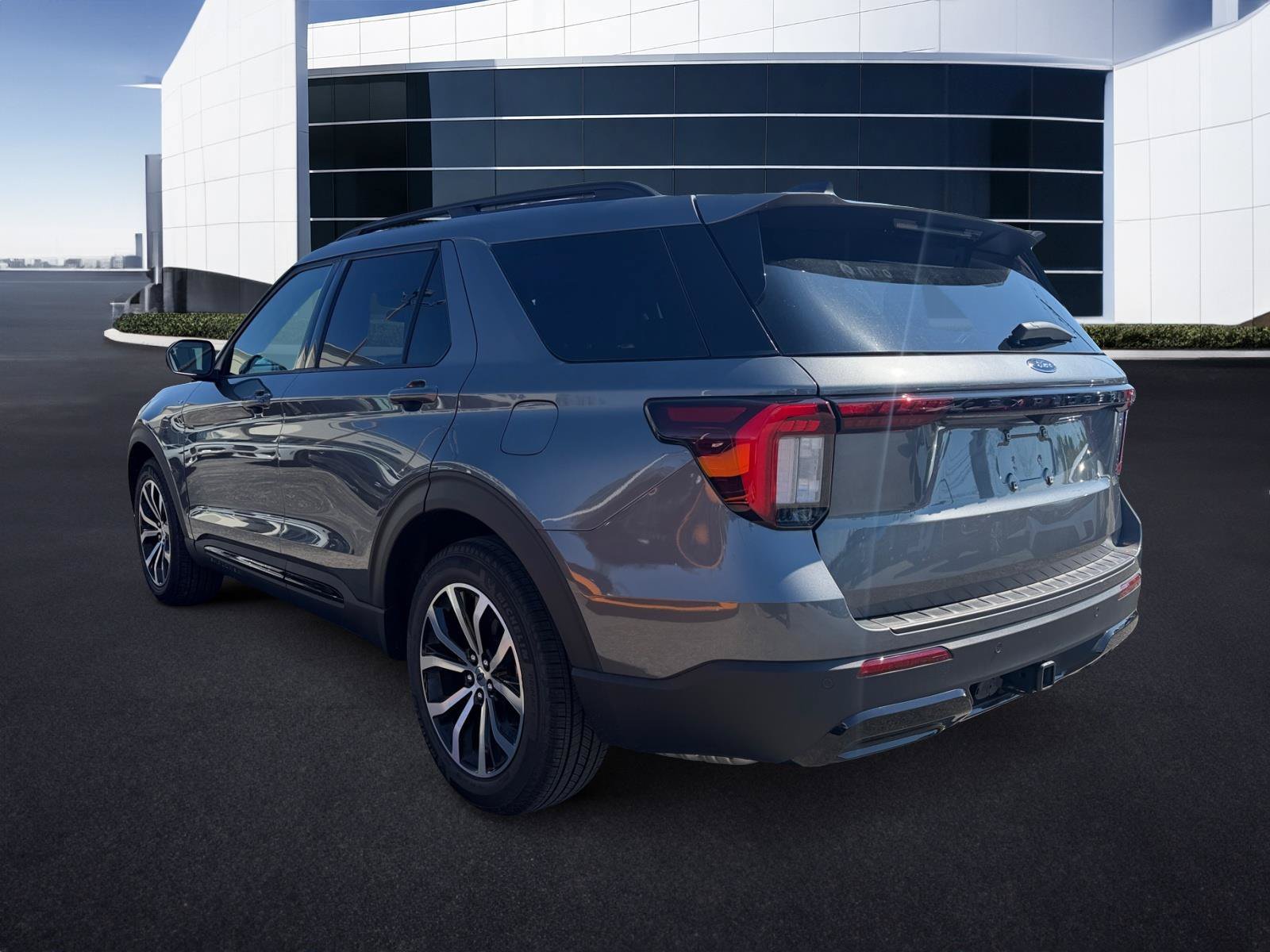 2026 Ford Explorer ST-Line - Photo 7