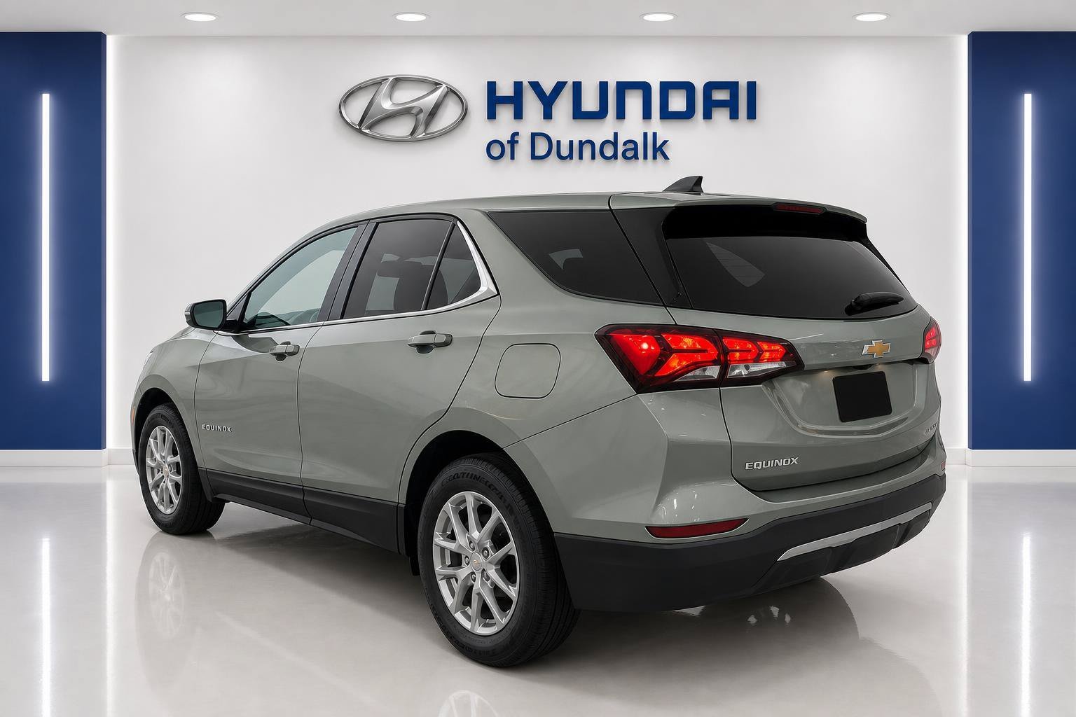 Used 2022 Blue Chevrolet LT image 2