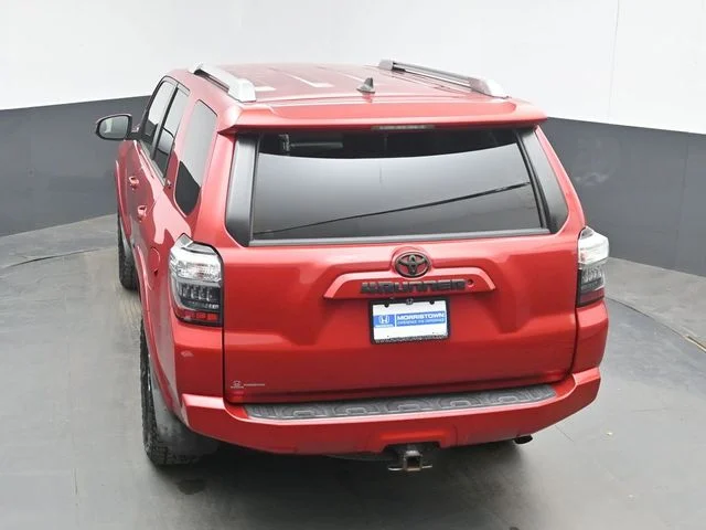 Used 2018 Barcelona Red Metallic Toyota SR5 image 35