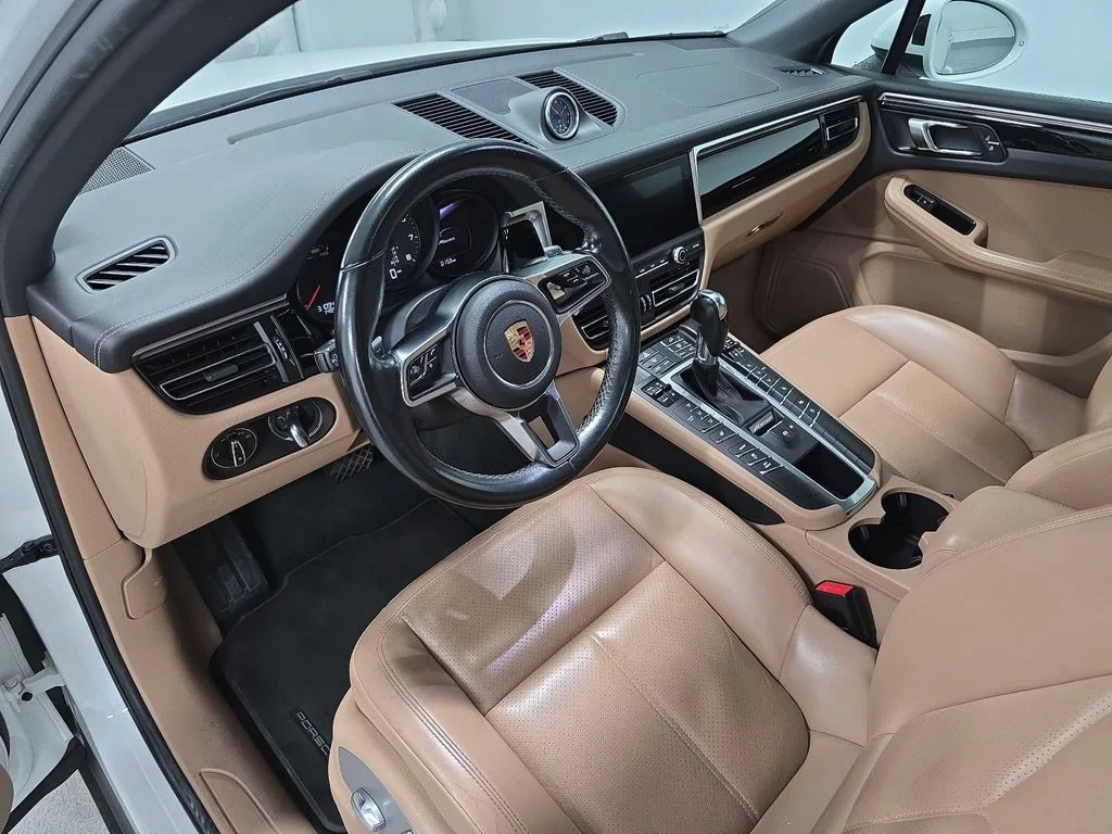 Certified Used 2019 White Porsche Macan image 4
