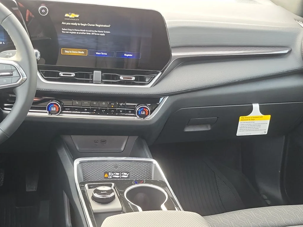 New 2027 Sterling Gray Metallic Chevrolet LT image 26