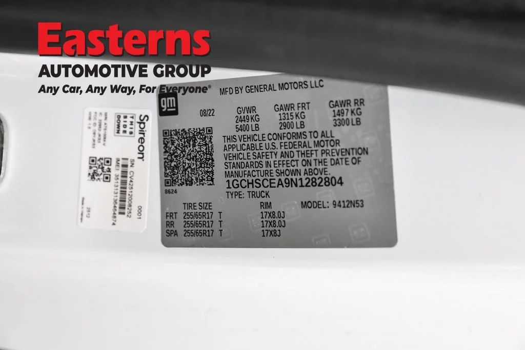 Used 2022 White Chevrolet LT image 34