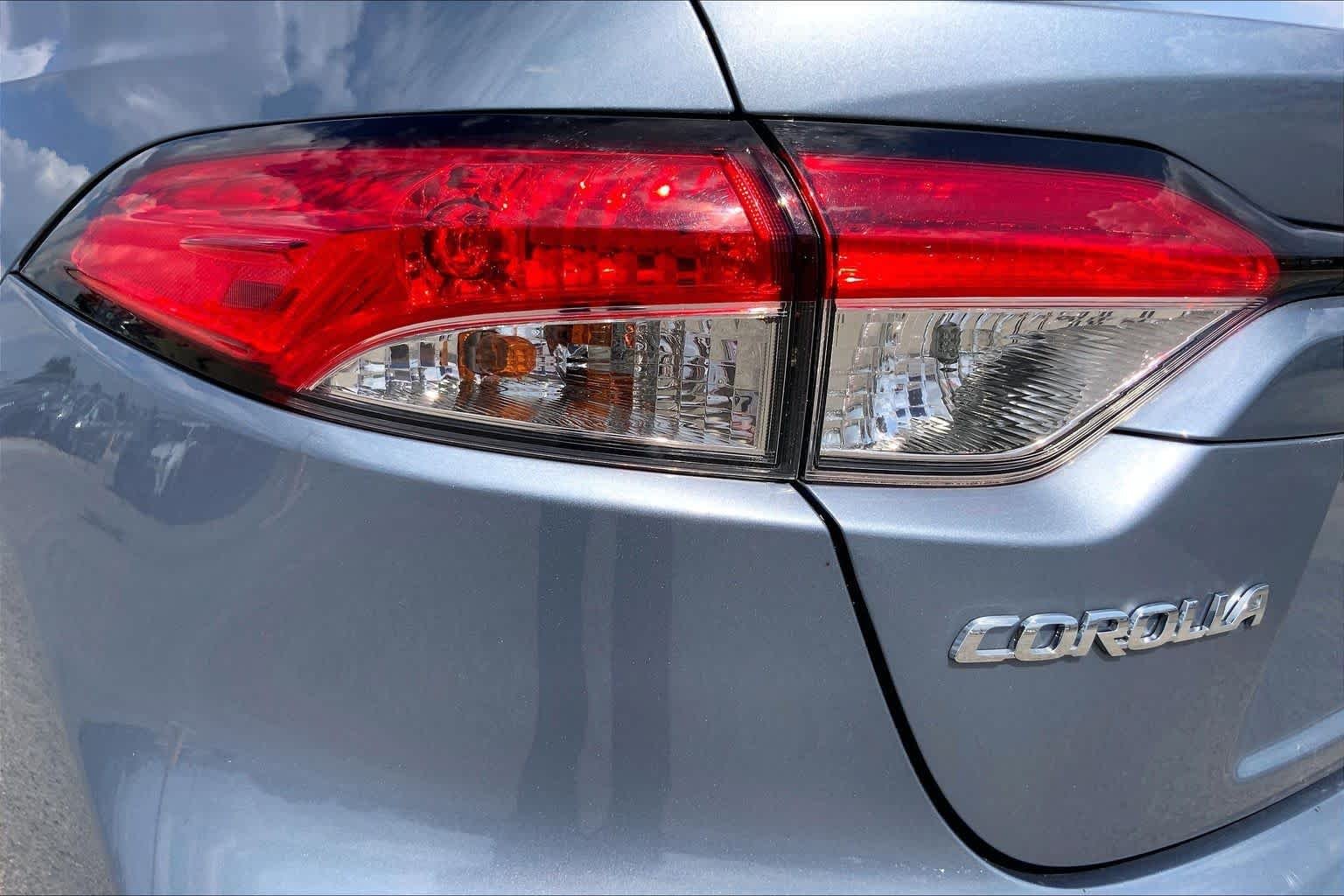 Used 2024 Celestite Toyota LE image 28