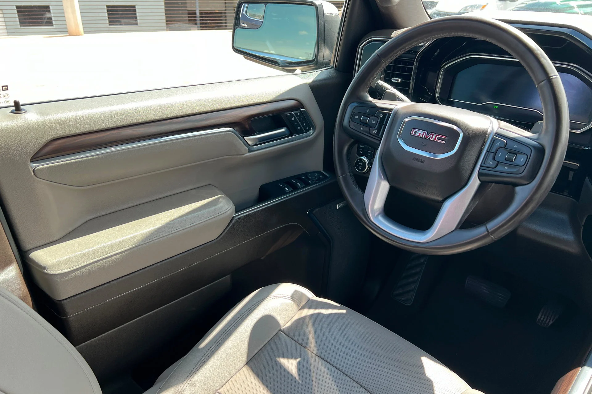 Used 2023 Titanium Rush Metallic GMC SLT image 11