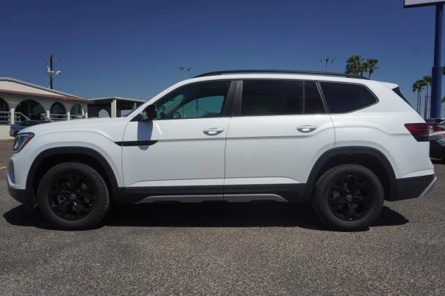 New 2026 Opal White Pearl Volkswagen 2.0T Peak Edition image 12