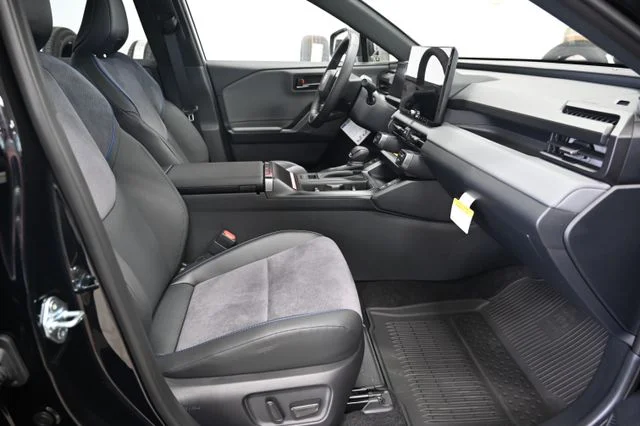 2026 Toyota RAV4 Plug-in Hybrid XSE - Photo 11