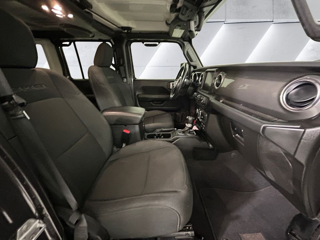 Used 2021 Gray Jeep Unlimited Sahara image 13