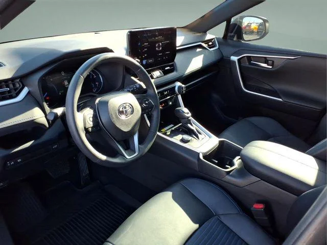 2023 Toyota RAV4 XSE - Photo 11